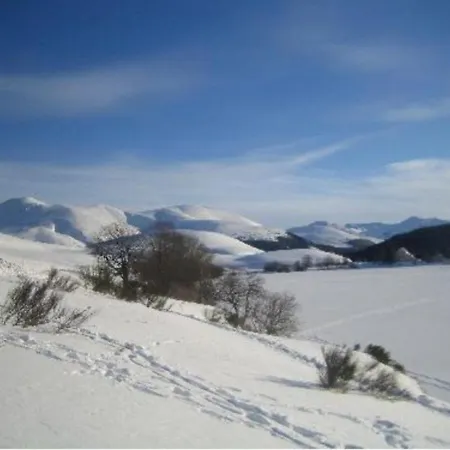 T2 Avec Balcon Expose Ouest, Parking Prive, Au Mont-dore, Proche Centre Et Thermes - Fr-1-608-190 Appartamento Le Mont-Dore